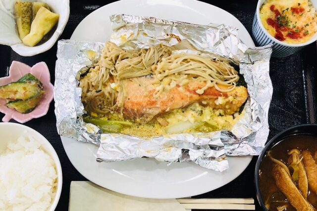 つなぐの実写真：鮭のホイル焼き