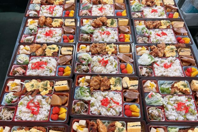 つなぐで用意した彩りのあるお弁当